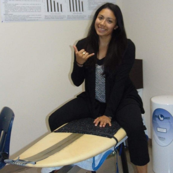 Meet your Posher, Angelina - Picture 2 of 2